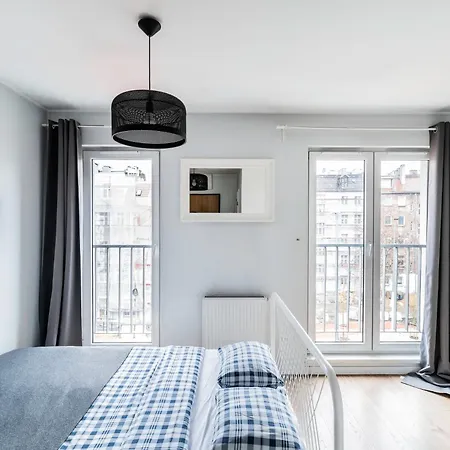 Teal 2 Apartment